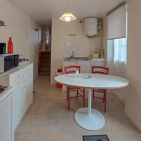 Ferienhaus Stunning In Champeaux With Kitchen